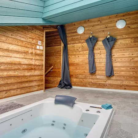 Bed & Breakfast Azzuro Avec Jacuzzi Lit Rond Et Jardin Avec Piscine Saint-Martial-sur-Ne
